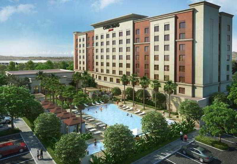 คอร์ตยาร์ด เออร์ไวน์ สเปคตรัม Hotel ภายนอก รูปภาพ
