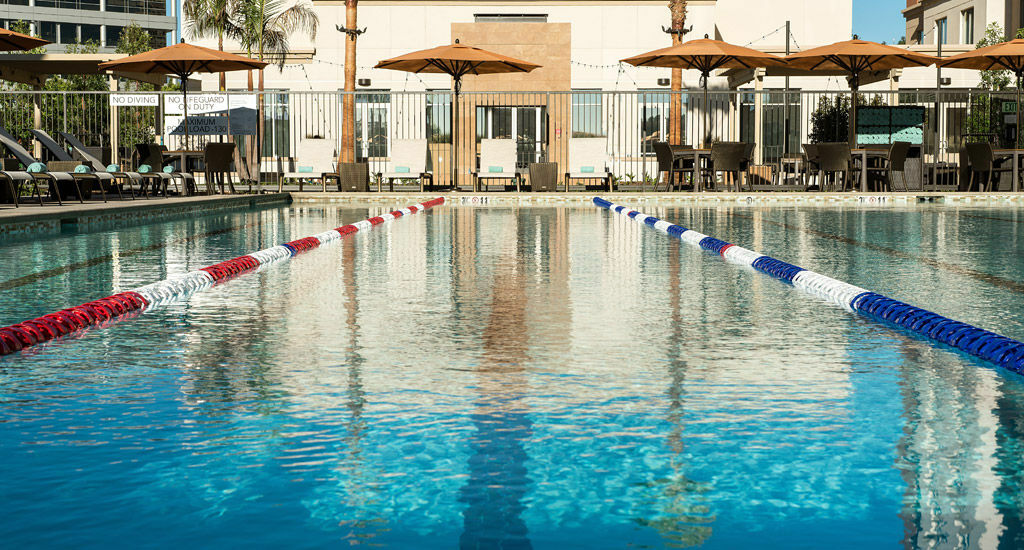 คอร์ตยาร์ด เออร์ไวน์ สเปคตรัม Hotel ภายนอก รูปภาพ